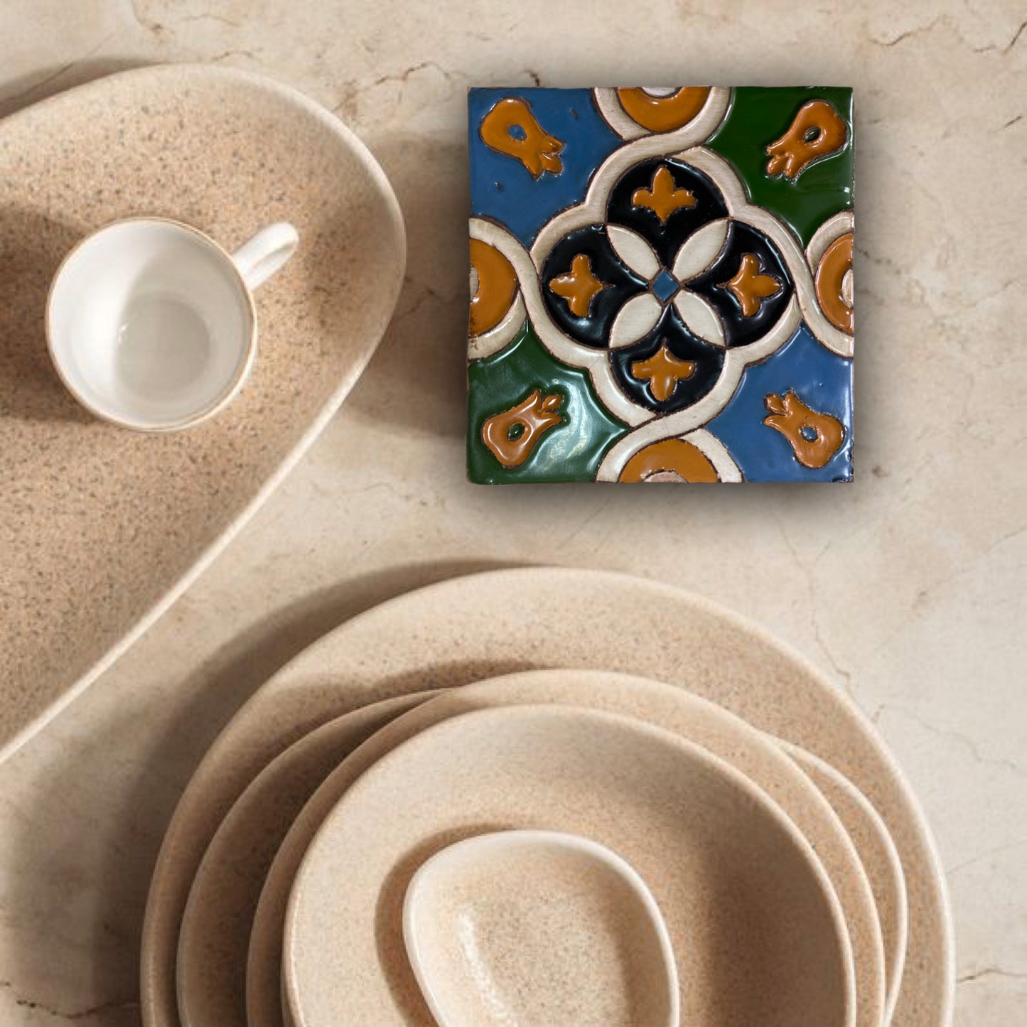 Tile Renaissance Edge Knot REF1