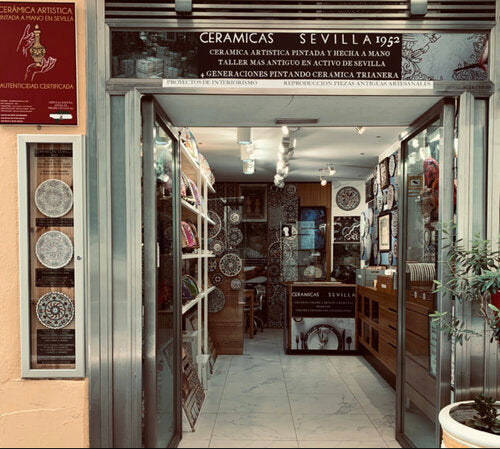 Calle Sierpes 80. Cerámicas Sevilla 1952. Ven a nuestra tienda con Google Maps pinchando aquí